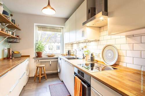 Neuwertige Einbauküche - 3 Zimmer Etagenwohnung in München