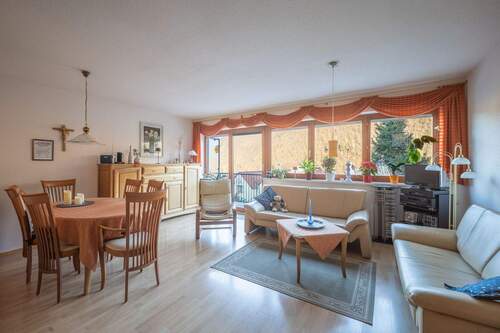 Wohnzimmer EG - Reihenmittelhaus mit 100,00 m&sup2; in Schlottwitz zum Kaufen