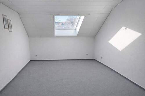 Kind 2 - ohne Möbel - 