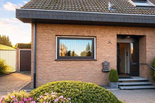 Außenansicht - 4 Zimmer Doppelhaushälfte zum Kaufen in Bedburg-Hau