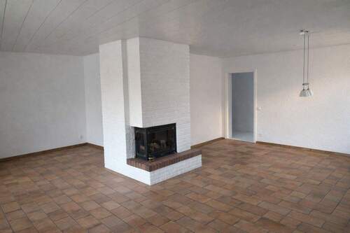 WZ mit Kamin und Essecke - 