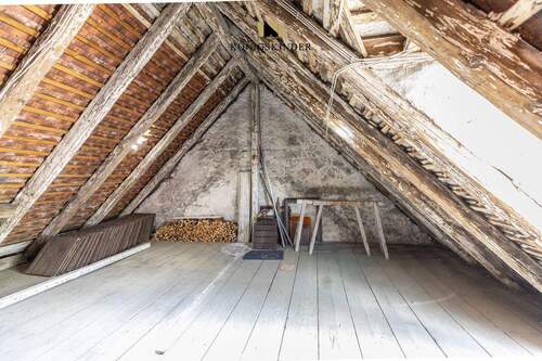 Haus 21 - Dachboden als Ausbaureserve - 
