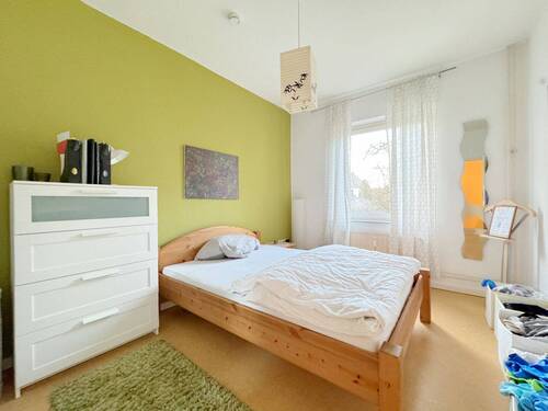 Schlafzimmer - 6 Zimmer Mehrfamilienhaus, Wohnhaus zum Kaufen in Bremen