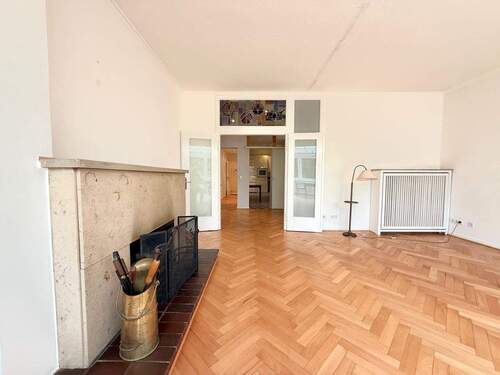 Wohnzimmer - 5 Zimmer Etagenwohnung in Bremen