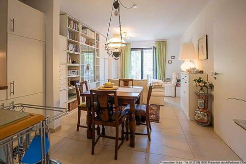 Wohnbereich mit Balkonzugang - Etagenwohnung mit 46,00 m&sup2; in Wirft zur Miete