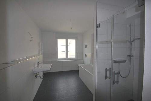 2096-lang5#modernes Tageslichtbad - Etagenwohnung mit 122,40 m&sup2; in Rastatt zur Miete