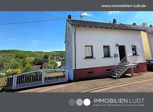Einfamilienhaus in Fischbach-IMMOBILIEN LUDT.jpg - Familienfreundliches Einfamilienhaus mit viel Charme in zentraler Lage von Quierschied-Fischbach