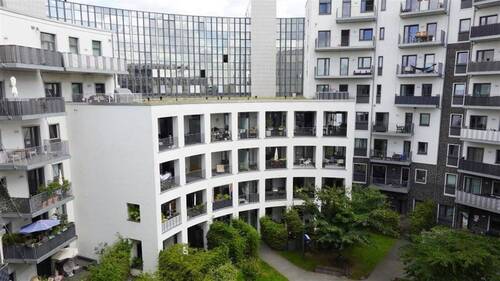 Blick von Balkon - Etagenwohnung mit 70,10 m² in Düsseldorf zur Miete