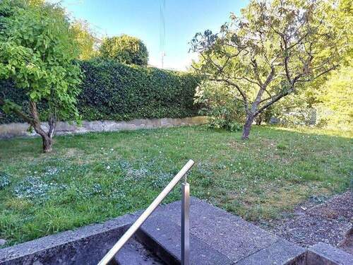 Garten und Treppe zum Keller - Einfamilienhaus mit 165,00 m² in Sankt Ingbert zum Kaufen