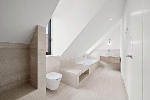 Badezimmer Dachgeschoss - 