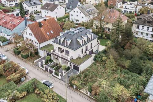 Luftbild - 6 Zimmer Doppelhaushälfte in München