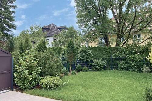 Idyllischer Garten - 