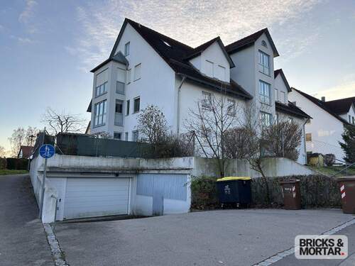 Ansicht mit Tiefgarage - Etagenwohnung mit 84,00 m² in Altenmünster zum Kaufen