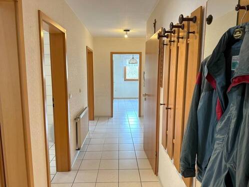 Flur Wohnung OG - Mehrfamilienhaus, Wohnhaus mit 145,00 m² in Kyllburg zum Kaufen