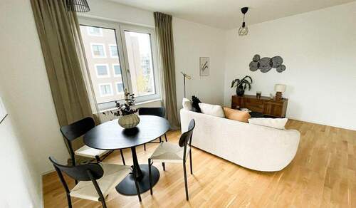 Wohn-/Essbereich - 4 Zimmer Etagenwohnung zum Kaufen in Köln-Weidenpesch