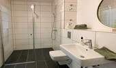 modernes Duschbad - 