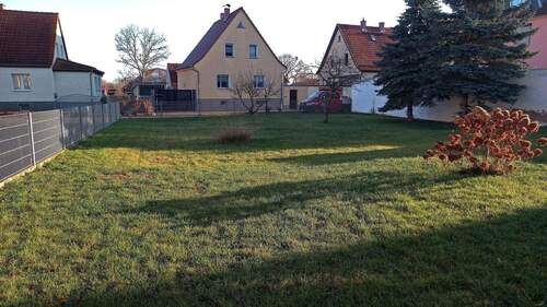 Ebenerdig und einfach zu bebauen - Bezahlbares Baugrundstück in beliebter Wohnlage zwischen Erfurt, Gotha und Arnstadt: Nesse-Apfelstädt-Gemeinde