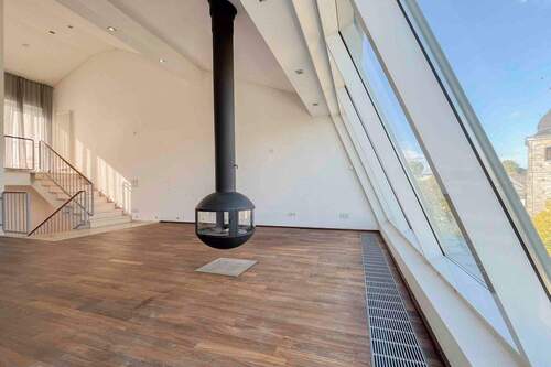 Kaminzimmer (3) - Leben in der Innenstadt: Gepflegtes Reihenmittelhaus samt Dachterrasse und TG-Stellplatz