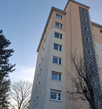 Fassade.jpg - Wohnung mit Weitblick in Erlangen