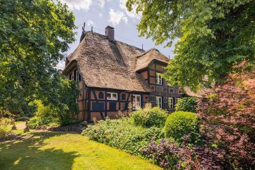 Wohnhausgiebel zum Garten - 