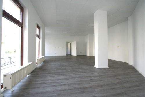 linke Teilfläche Ladenfläche - Gewerbeobjekt (Büro, Produktion, Verkauf) in Taucha zum Kaufen