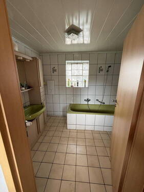 Bild 3 - 6 Zimmer Einfamilienhaus in Jockgrim