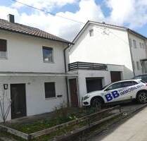 Charmantes, sanierungsbedürftiges Reihenhaus mit Garage und Garten in schöner Lage von Bad Saulgau.