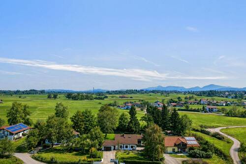 Weitblick bis zu den Bergen - Grundstück zum Kaufen in Seehausen am Staffelsee
