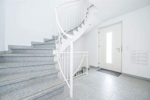 Treppenhaus Eingang - 