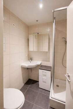 Bad I - Etagenwohnung mit 115,00 m&sup2; in Dresden zur Miete