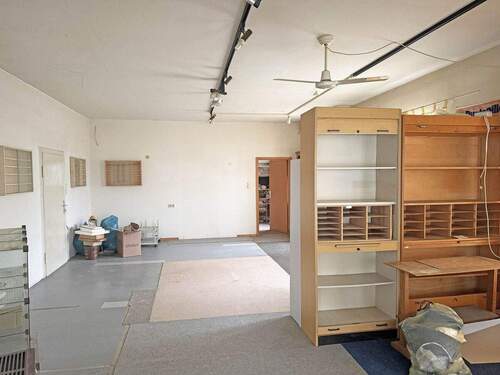 bish. Gewerbe EG - 1 Zimmer Mehrfamilienhaus, Wohnhaus zum Kaufen in Münsingen / Böttingen