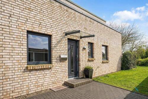 Hauseingang - Doppelhaushälfte mit 118,90 m&sup2; in Harrislee zum Kaufen