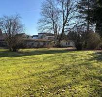 Sonniges Baugrundstück in attraktiver Lage - Hamburg / Poppenbüttel