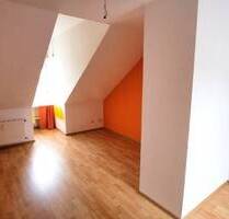 Ruhige 2-Zimmer-Wohnung im Dachgeschoss nahe Universität, Helios-Klinikum & Nordpark - Erfurt Andreasvorstadt