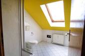 Badezimmer (Wände sind nun weiß gestrichen) - 