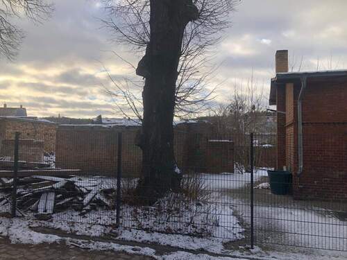 Außenansicht - Seltene Chance: Ehemaliges Bahngrundstück mit sanierungsbedürftiger Bausubstanz