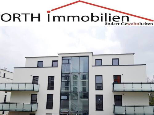 Wohnraum - Zugang Balkon - 2 Zimmer Whg. Eignet sich für eine Einzelperson! Süd-Balkon inkl. Nobilia EBK, kein Keller