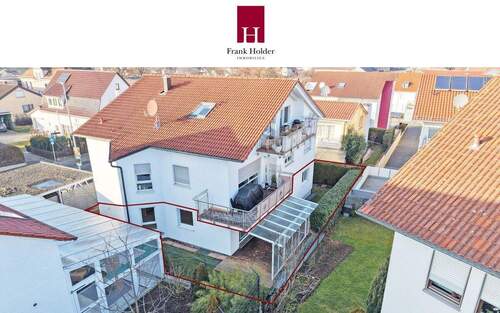 Hausansicht - Heller Wohntraum mit Garten auf einer ganzen Etage