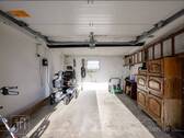 Garage mit E-Sektionaltor - 