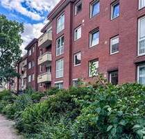 Großzügige 4-Zimmer-Erdgeschosswohnung mit Terrasse und Tiefgaragenstellplatz - Hamburg Wandsbek