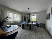 Wohnzimmer - 4 Zimmer Etagenwohnung zur Miete in Coburg
