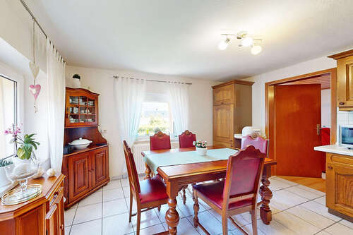 Immobilien-Huertgenwald-Haus-Kaufen-PU620-05 - PHI AACHEN - Gepflegtes Wohndomizil mit Garage und Carport auf großem Grund in Hürtgenwald!