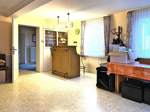 EG: Zimmer 1 v. 3 - Mehrfamilienhaus, Wohnhaus mit 331,40 m&sup2; in Ortenberg zum Kaufen