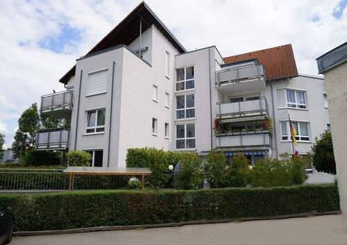 Südansicht Wohngebäude - 4- Zimmerwohnung mit Südbalkon u. TG- Stellplatz zentral in Lörrach-Stetten