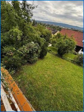 Blick in den Garten_2 - Neuer Preis - Schönes 3-Fam.haus in Toplage Weinburg - tolle Aussicht, kurzfristig bezugsfrei!