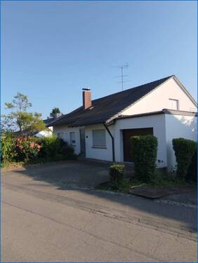 Hausansicht Vorne - Mehrfamilienhaus, Wohnhaus mit 265,00 m&sup2; in Radolfzell am Bodensee zum Kaufen