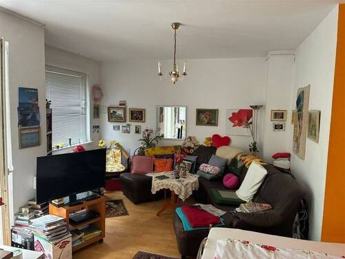 Wohnzimmer - 1 Zimmer Etagenwohnung zum Kaufen in Berlin