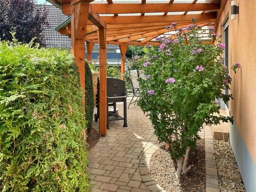 Zugang zur Terrasse - 4 Zimmer Einfamilienhaus in Gera