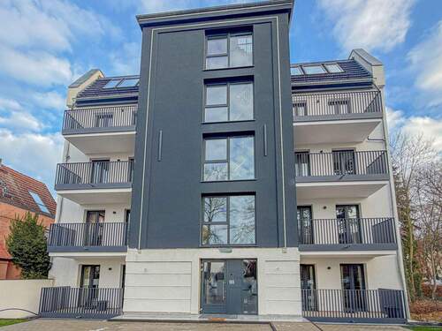 Haus - 3 Zimmer Mehrfamilienhaus, Wohnhaus zum Kaufen in Berlin