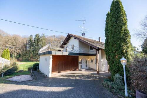 Außenansicht Einfahrt - 